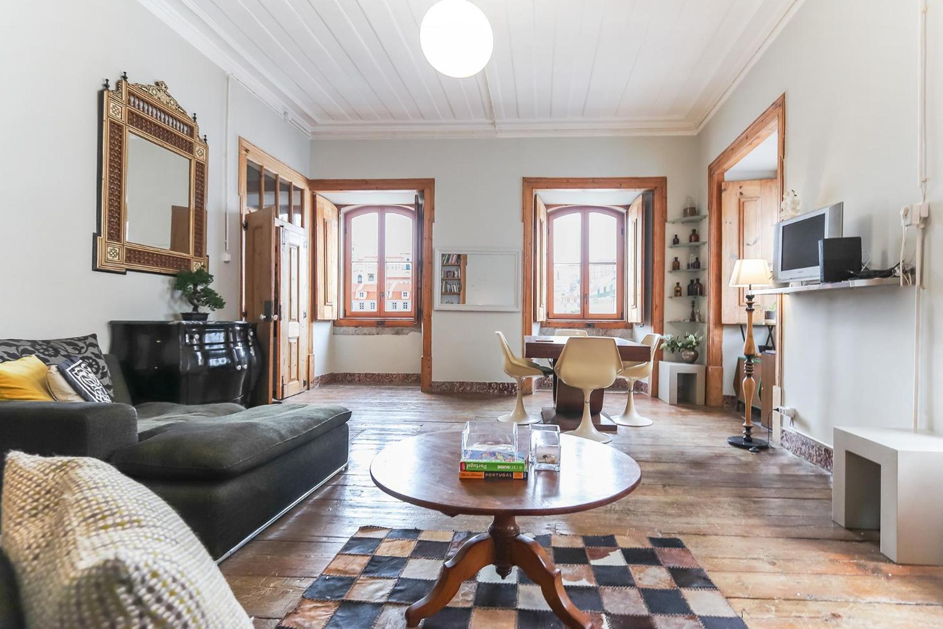 Downtown Vintage Suites By Homing Lisbona Esterno foto